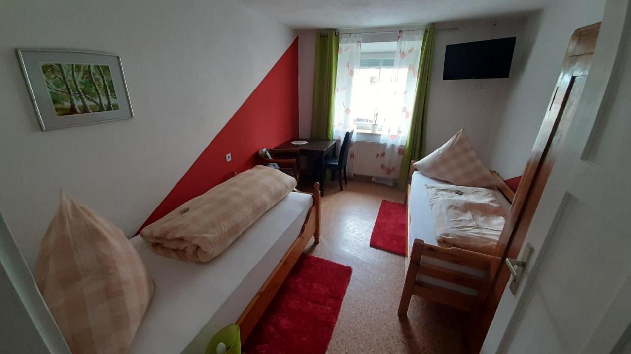 Apartmenthaus "Zum Birnbaum" Rosstal Екстериор снимка